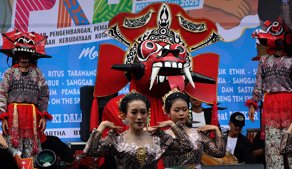 Munding Bandoengmooi Suguhkan Bangbarongan Munding Dongkol di PKD 2025 Kota ...